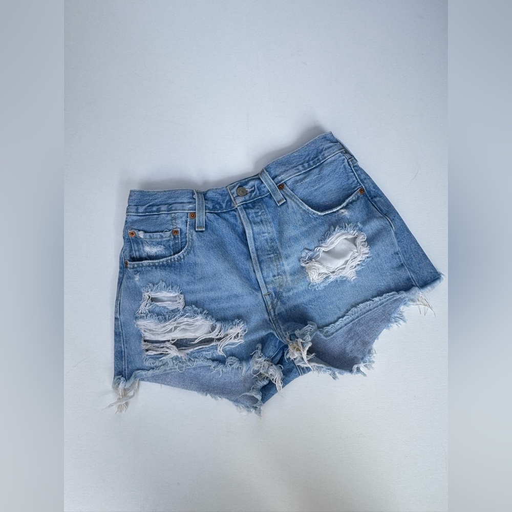✨Levi’s High Waisted Denim Blue Women Shorts✨
